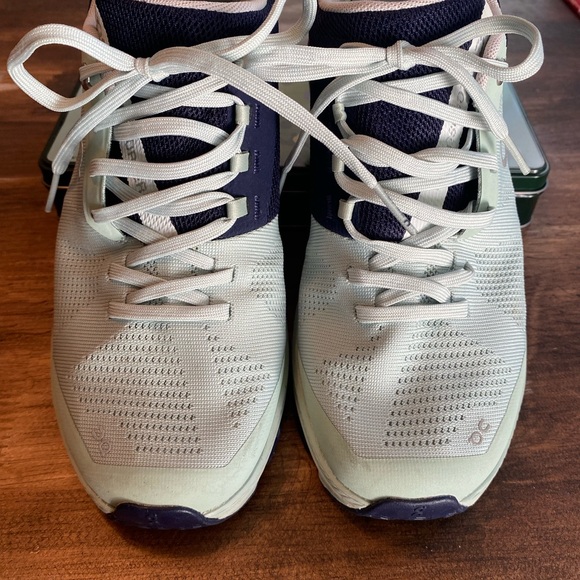 On Running Navy and Mint Sneakers Cloud Surfer Size 8 - Picture 7 of 13